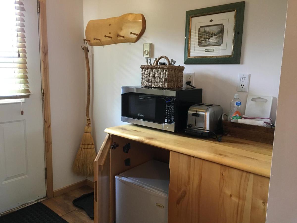 Beaver Creek Lodge And Cabins McBride Bagian luar foto