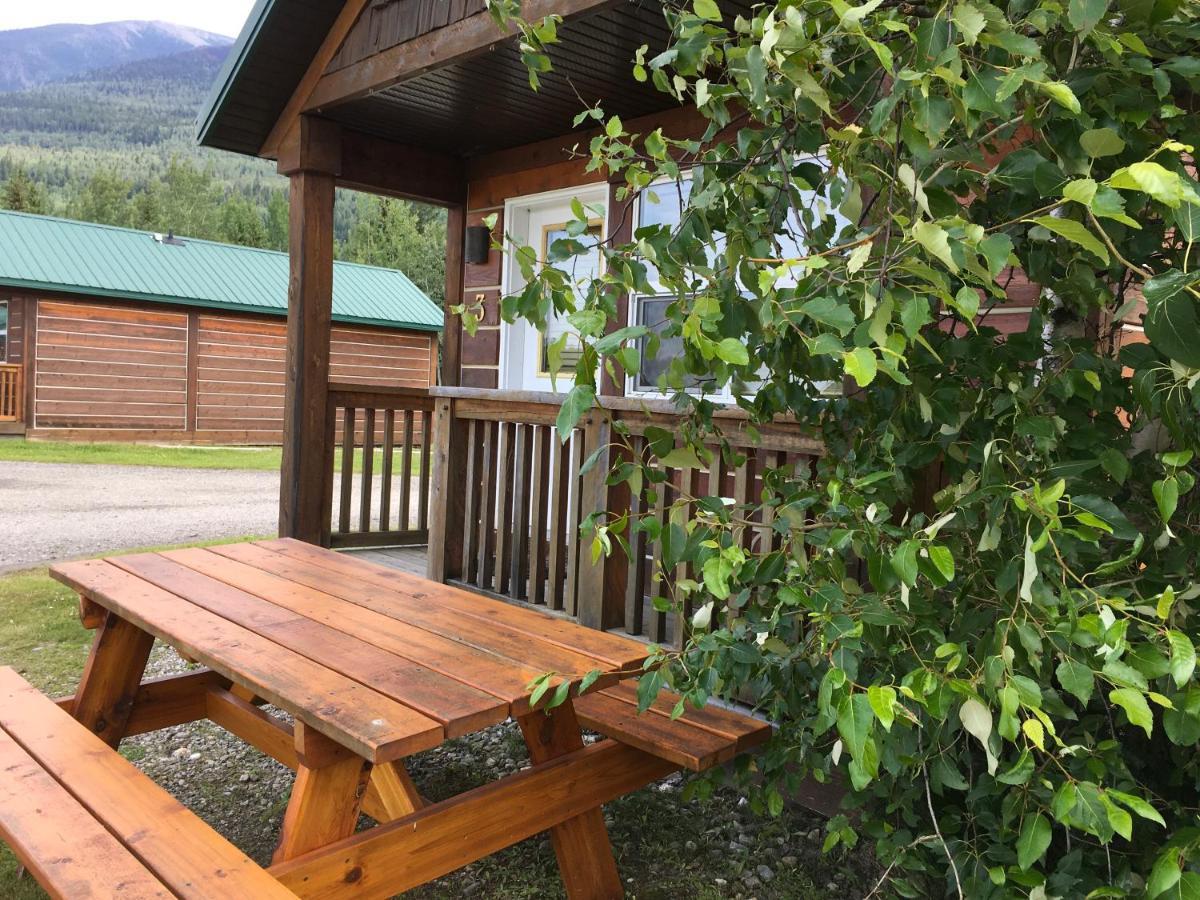 Beaver Creek Lodge And Cabins McBride Bagian luar foto